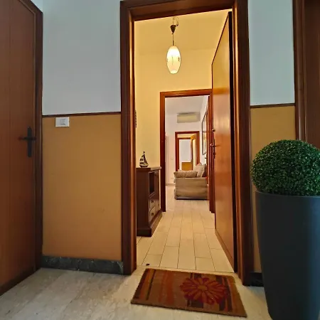 Apartment Via San Lazzaro 48 By Tempovacanza